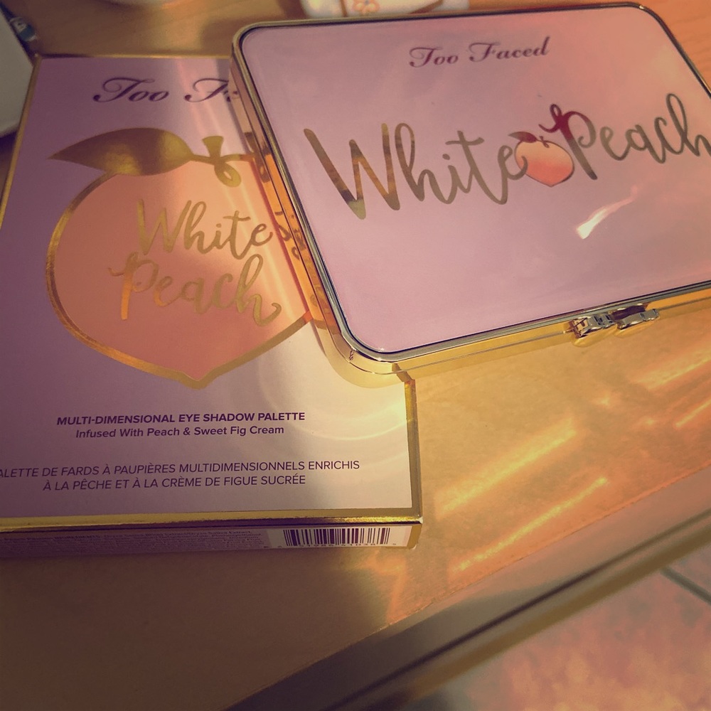 Too faced white peach eyeshadow palette authentic